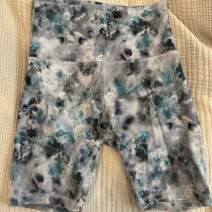 BNWOT - Lululemon Align 6” Shorts